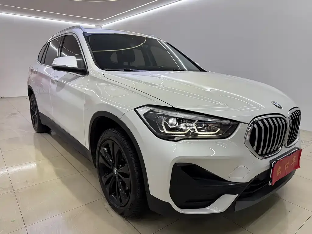 BMW X1 — фото 5