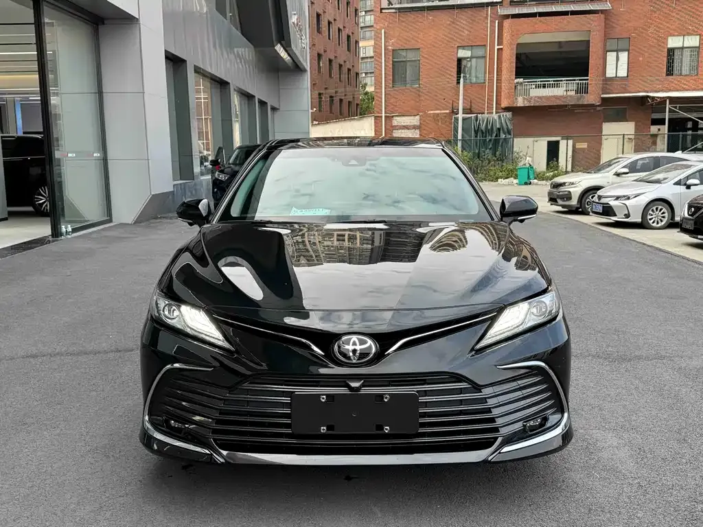 Toyota Camry 2023 из CN, фото 2