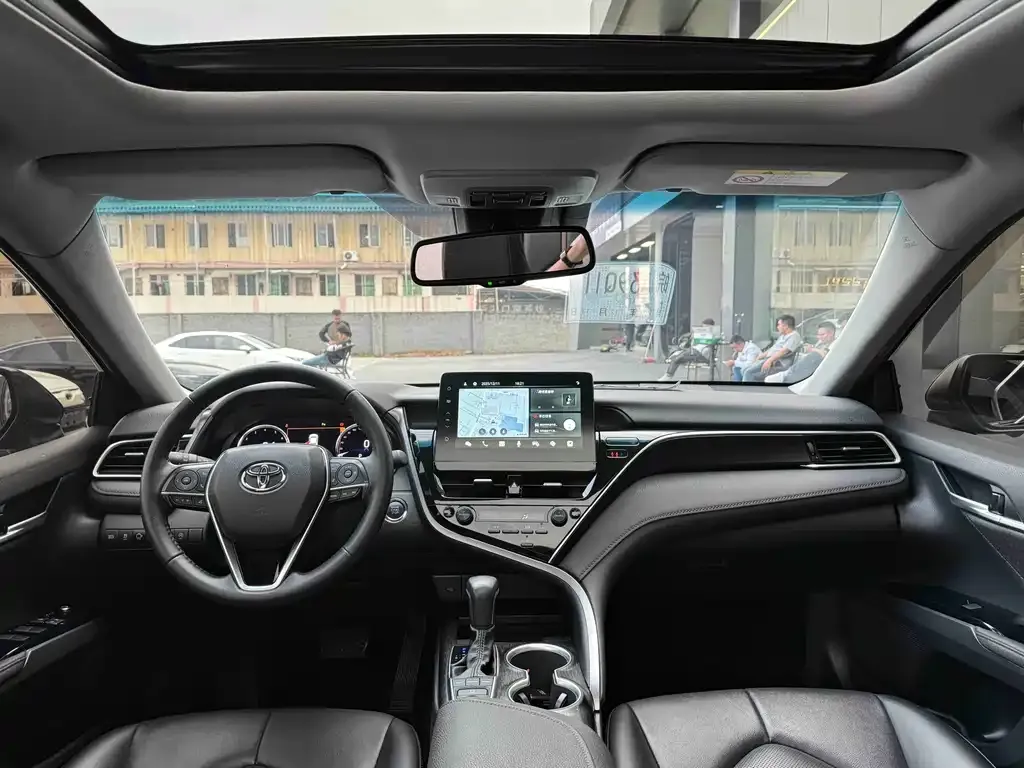 Toyota Camry 2023 из CN, фото 5