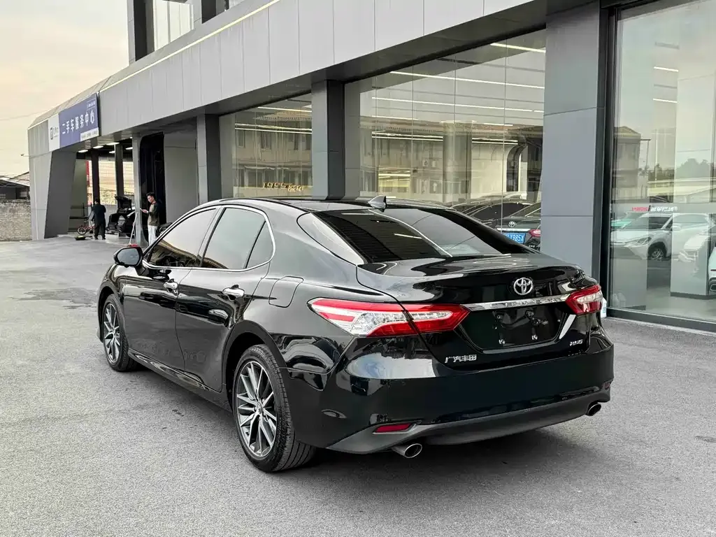 Toyota Camry 2023 из CN, фото 7