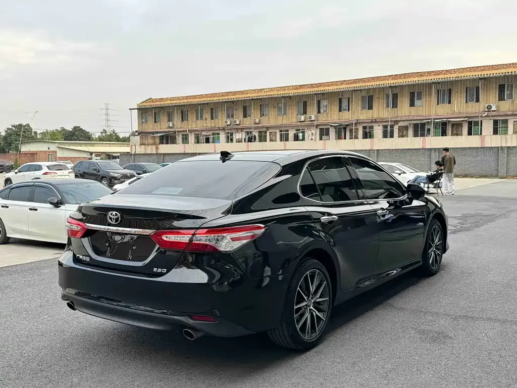Toyota Camry 2023 из CN, фото 9