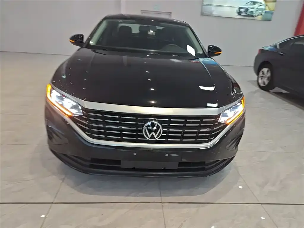 Volkswagen Passat 2023 из CN, фото 3