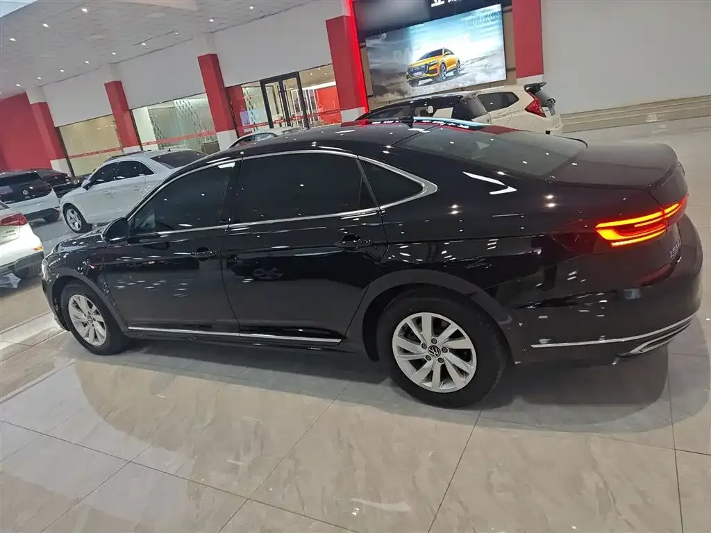 Volkswagen Passat 2023 из CN, фото 9
