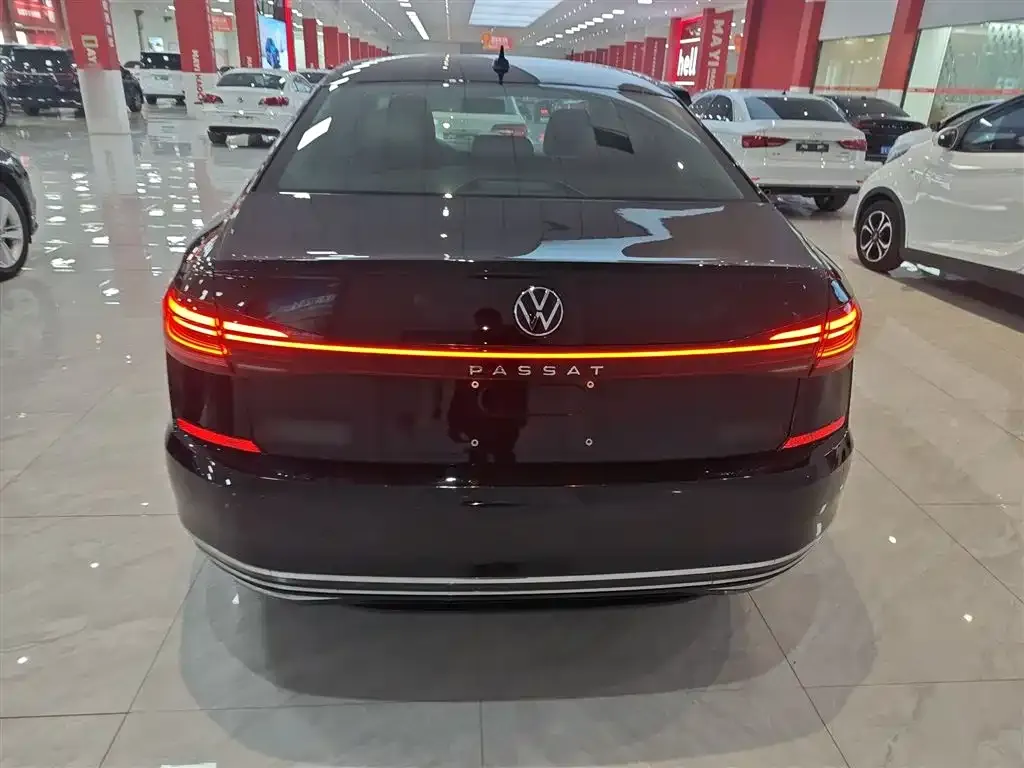 Volkswagen Passat 2023 из CN, фото 10