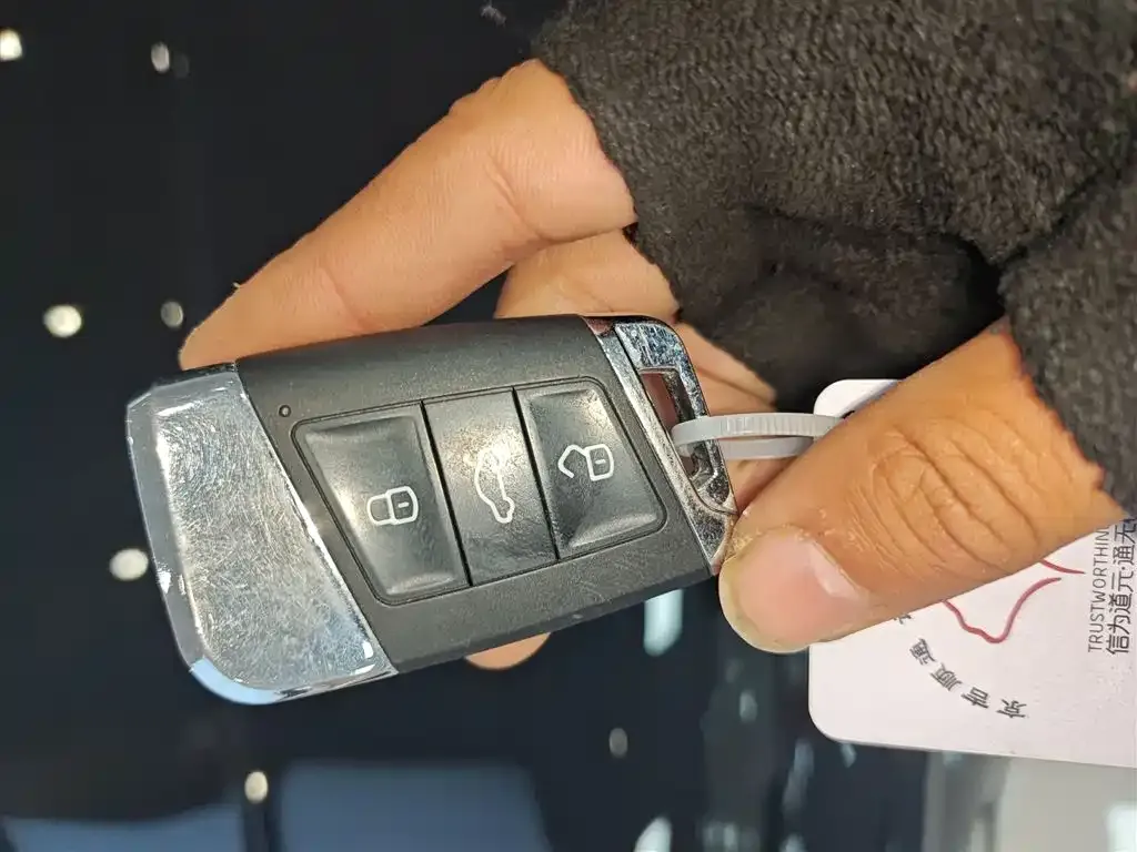 Volkswagen Passat 2023 из CN, фото 7