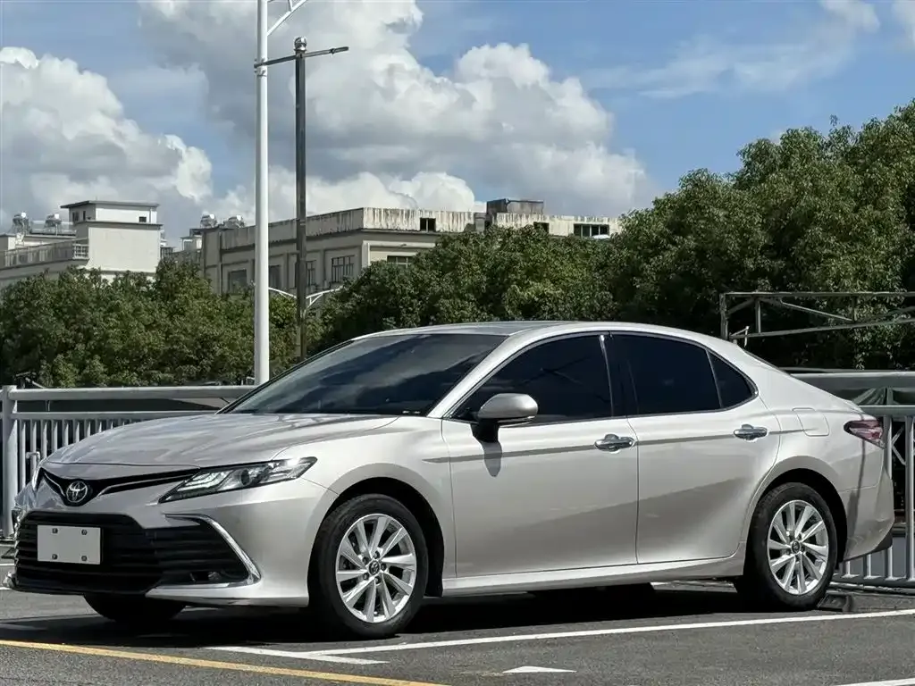 Toyota Camry 2022 из CN, фото 1