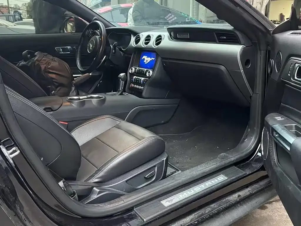 Ford Mustang 2022 из CN, фото 2
