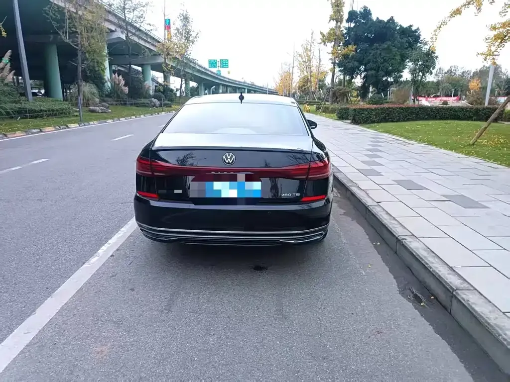 Volkswagen Passat 2022 из CN, фото 10