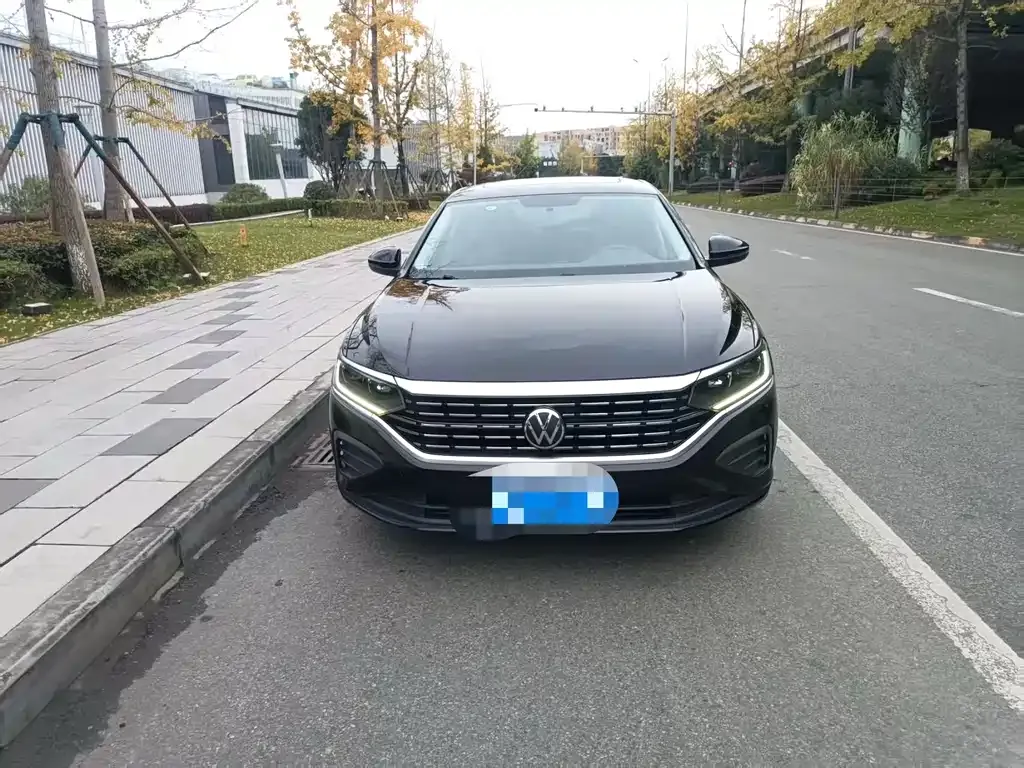 Volkswagen Passat 2022 из CN, фото 2