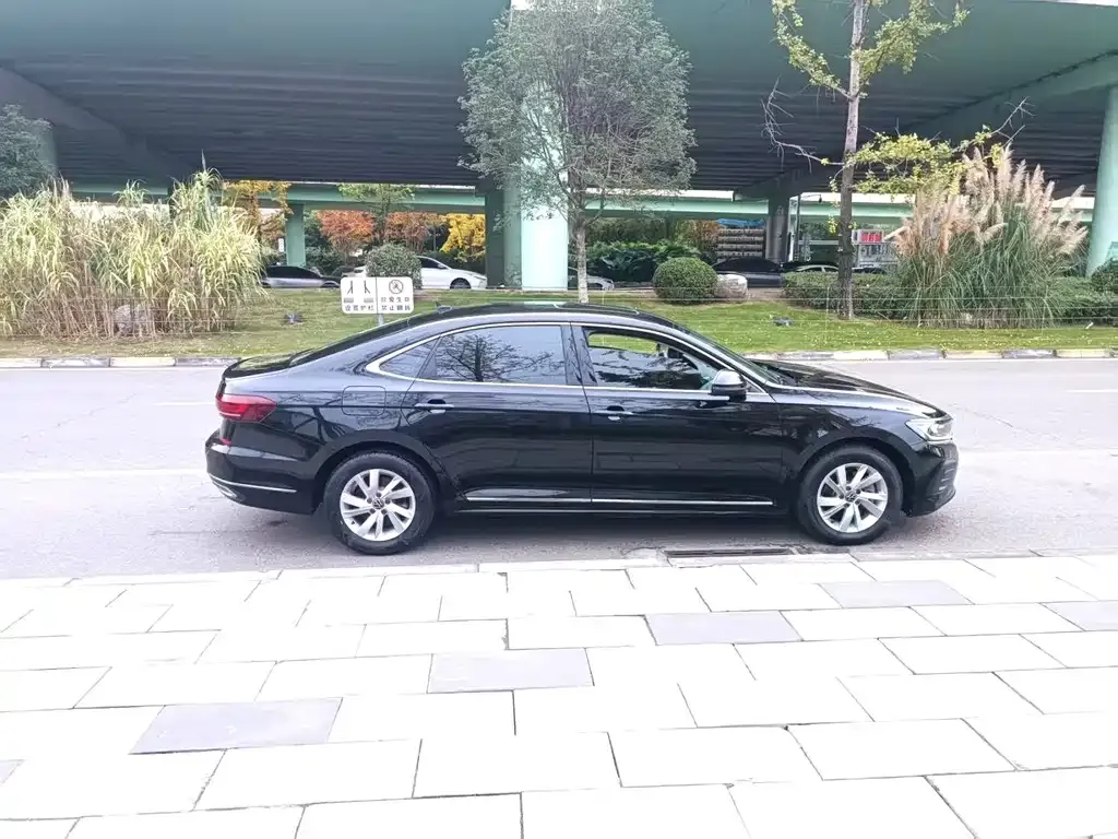 Volkswagen Passat 2022 из CN, фото 3