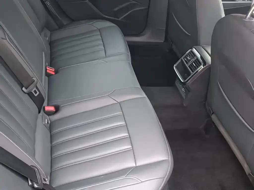 Volkswagen Passat 2022 из CN, фото 8
