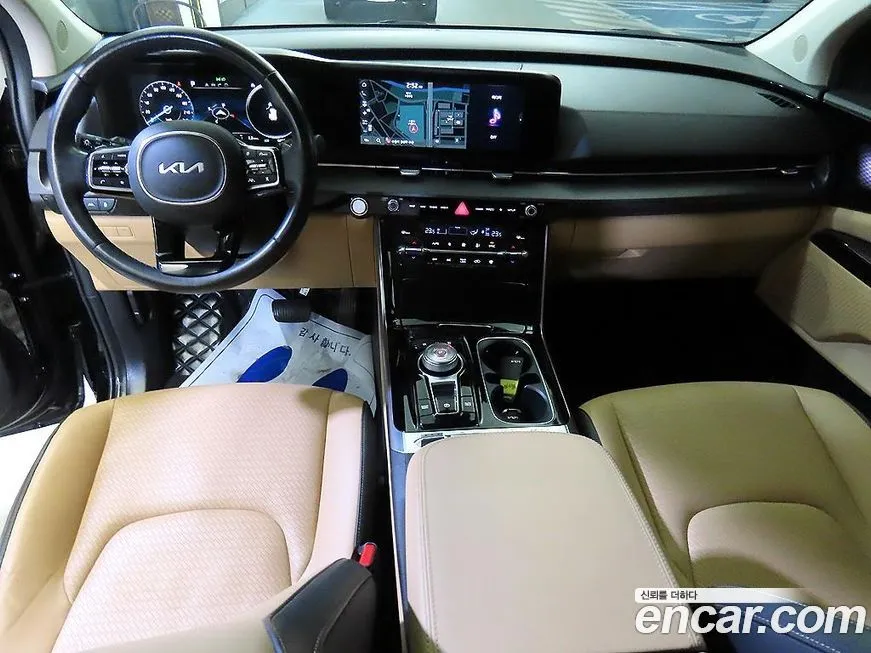 Kia Carnival — фото 10