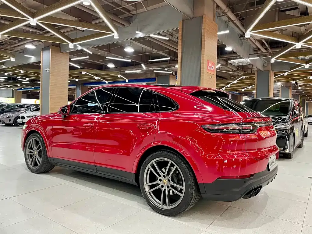 Porsche Cayenne — фото 9
