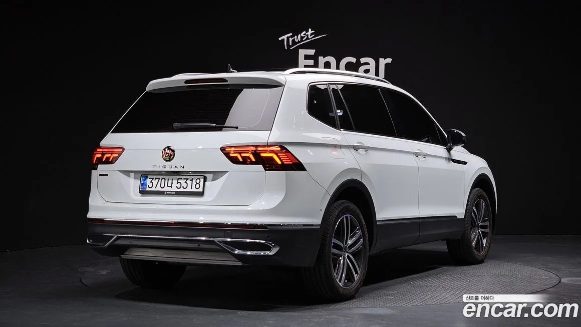 Volkswagen Tiguan — фото 2
