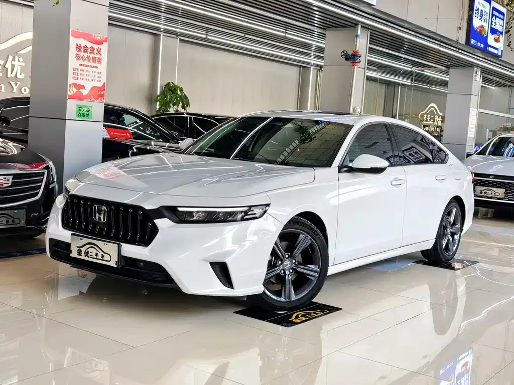 Honda Inspire 2023 из CN, фото 1