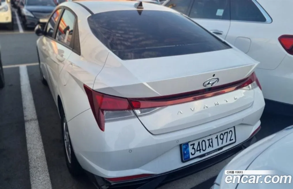Hyundai AVANTE — фото 2