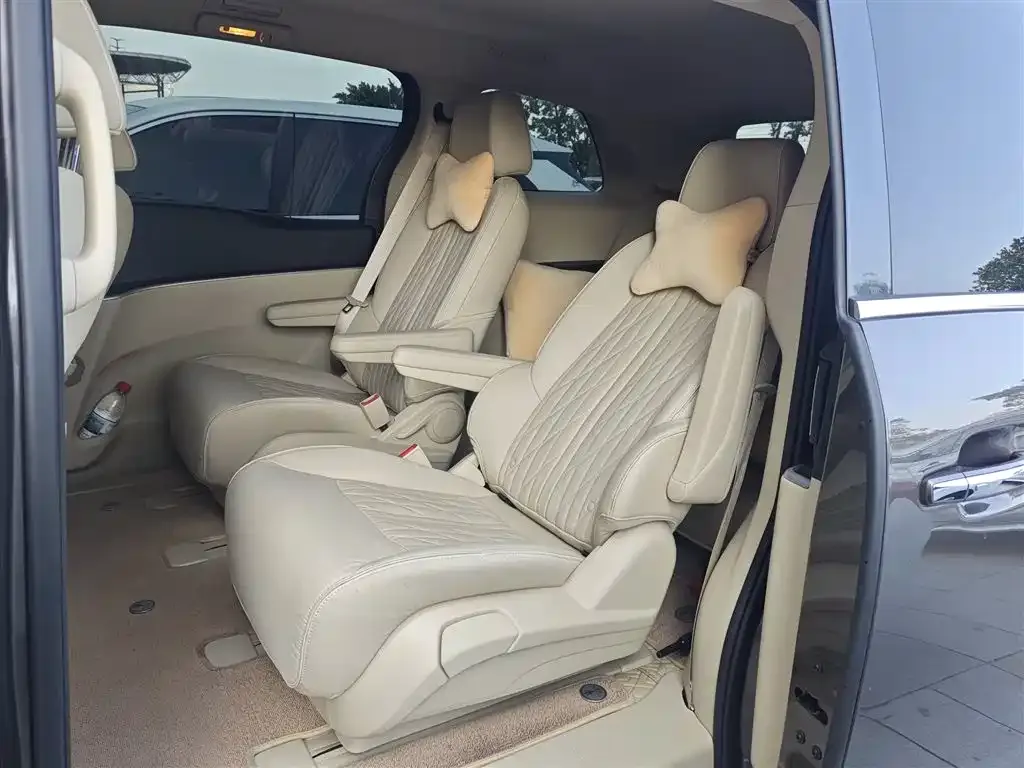 Buick GL8 2025 из CN, фото 3