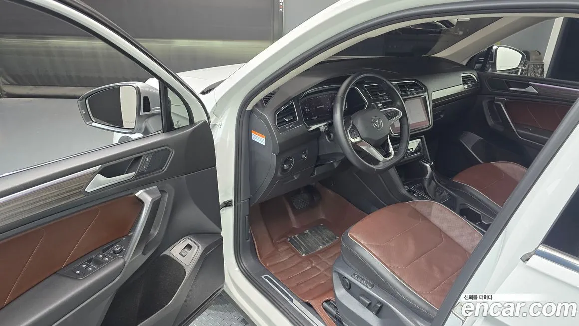 Volkswagen Tiguan — фото 8