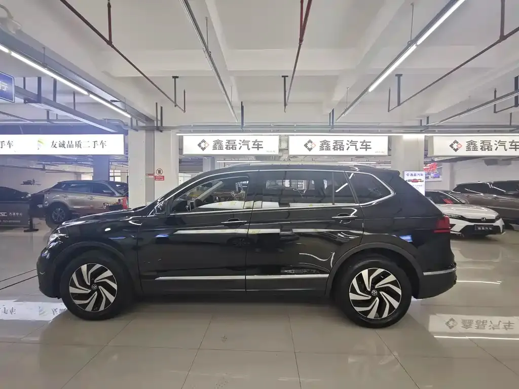 Volkswagen Tiguan L 2024 из CN, фото 7