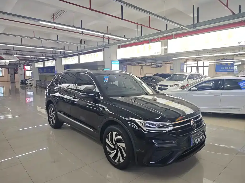 Volkswagen Tiguan L 2024 из CN, фото 8