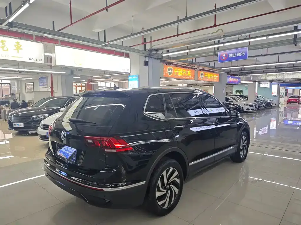 Volkswagen Tiguan L 2024 из CN, фото 4