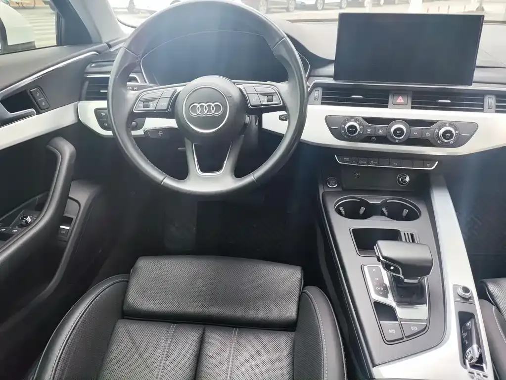 Audi A4L 2023 из CN, фото 5