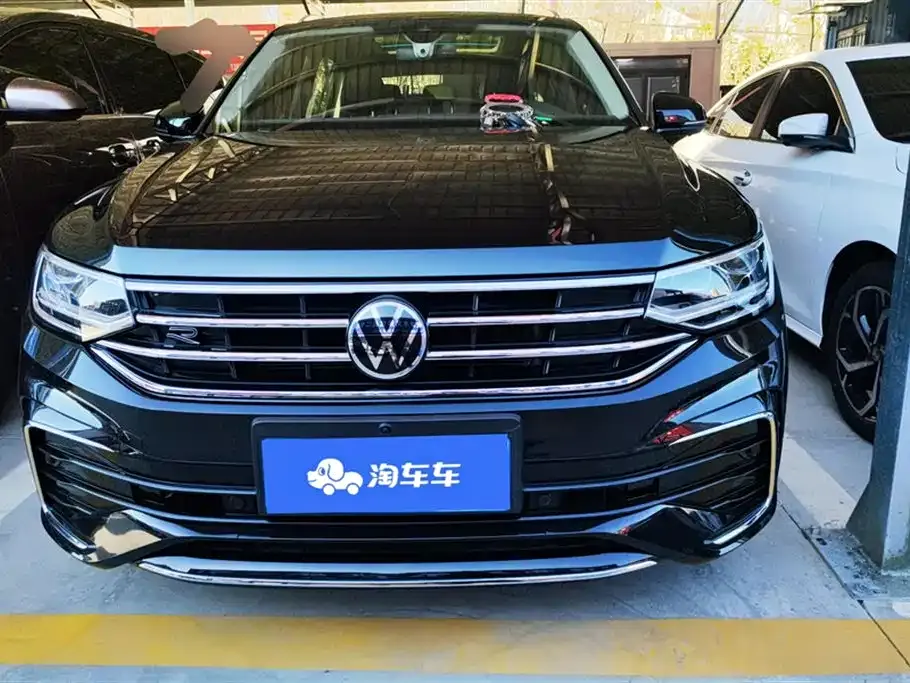 Volkswagen Tiguan L — фото 10