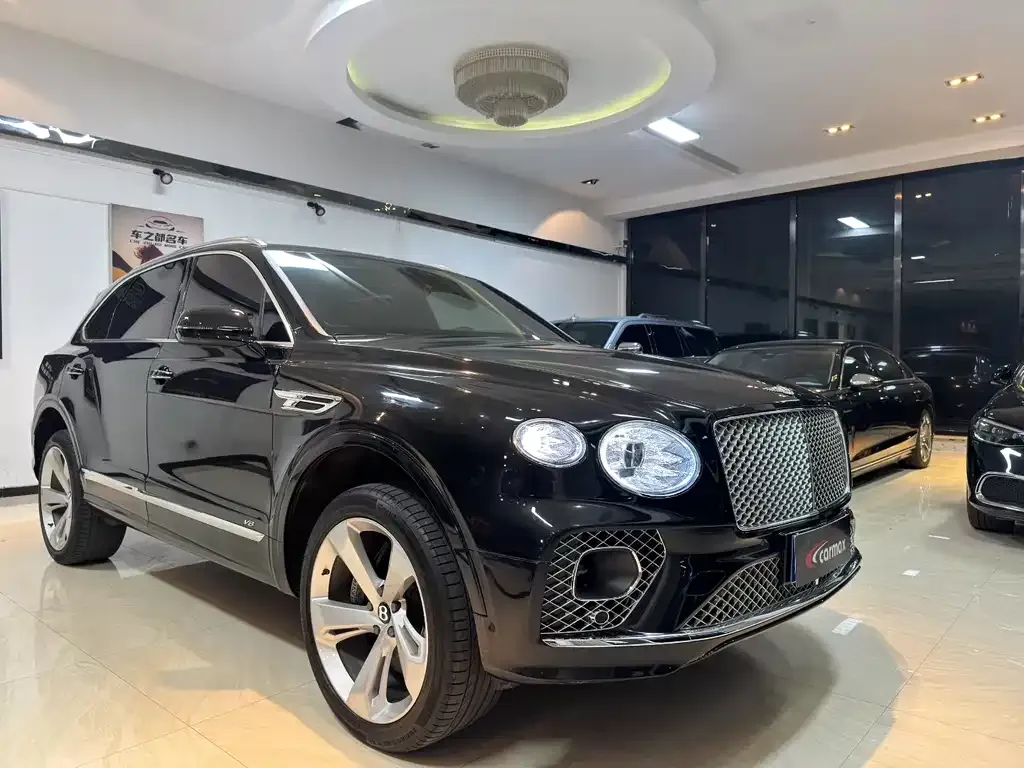 Bentley Bentayga 2022 из CN, фото 9