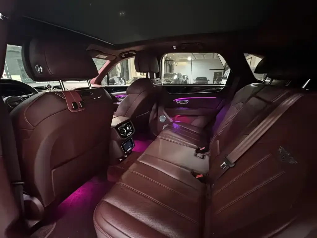 Bentley Bentayga 2022 из CN, фото 2