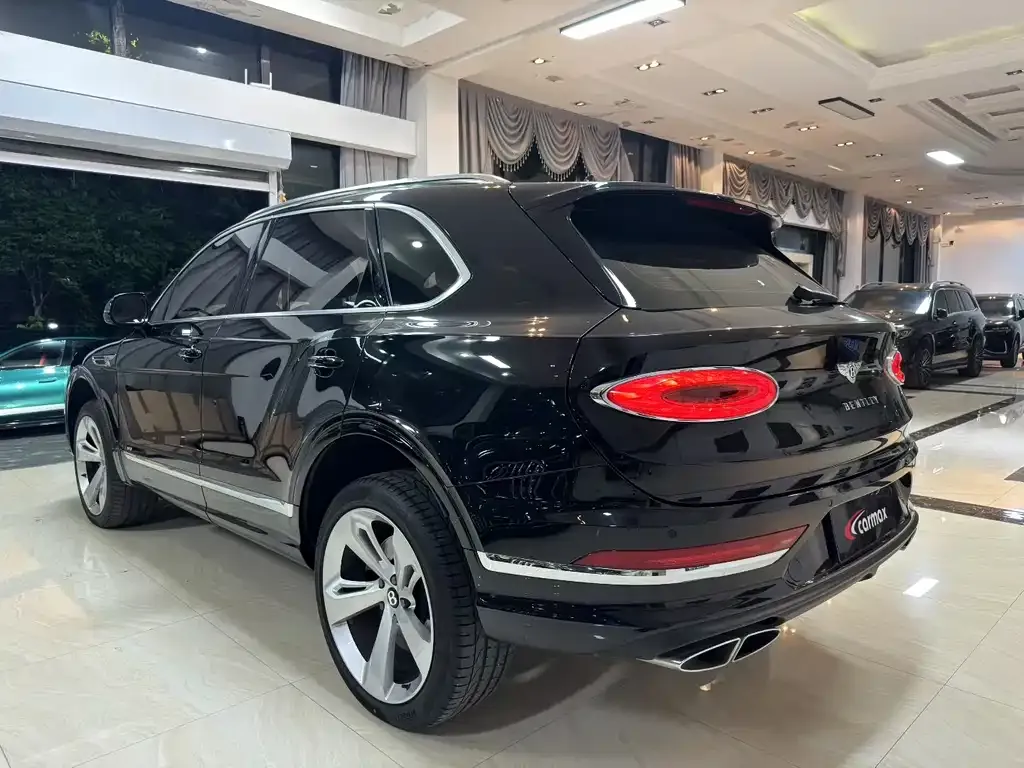 Bentley Bentayga 2022 из CN, фото 6