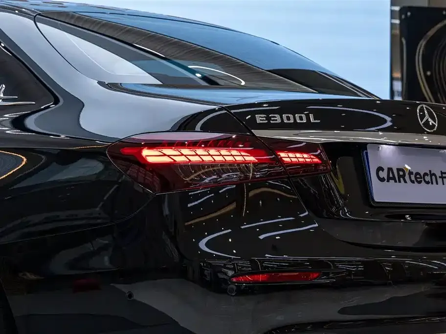 Mercedes-Benz E-Class 2023 из CN, фото 4