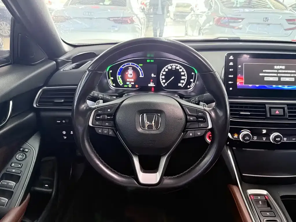 Honda Inspire — фото 7