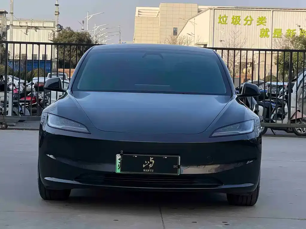 Tesla Model 3 — фото 2