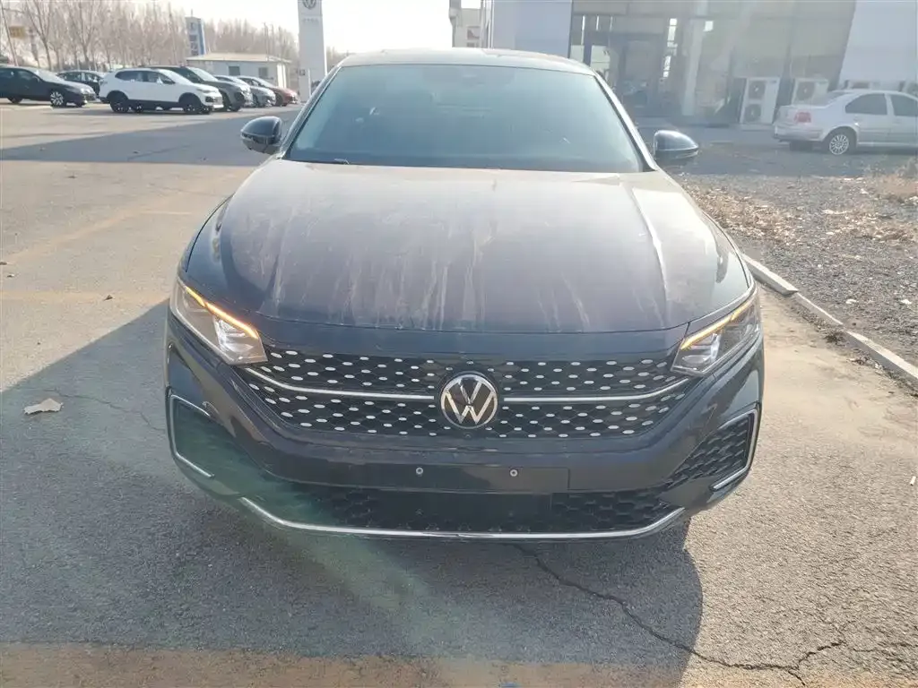 Volkswagen Passat — фото 9