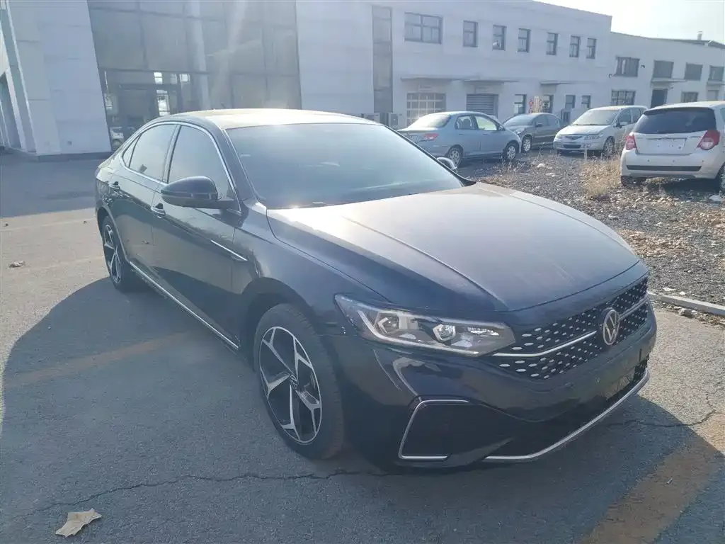 Volkswagen Passat — фото 5