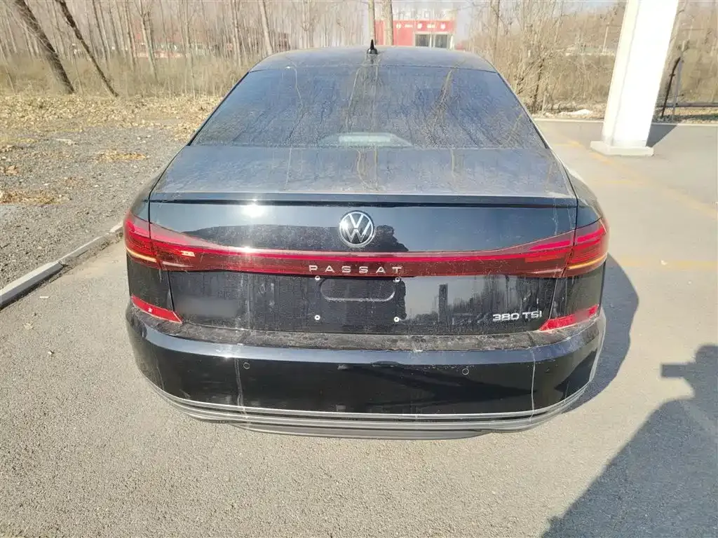Volkswagen Passat — фото 6