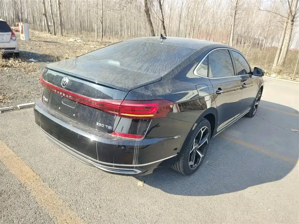 Volkswagen Passat — фото 7