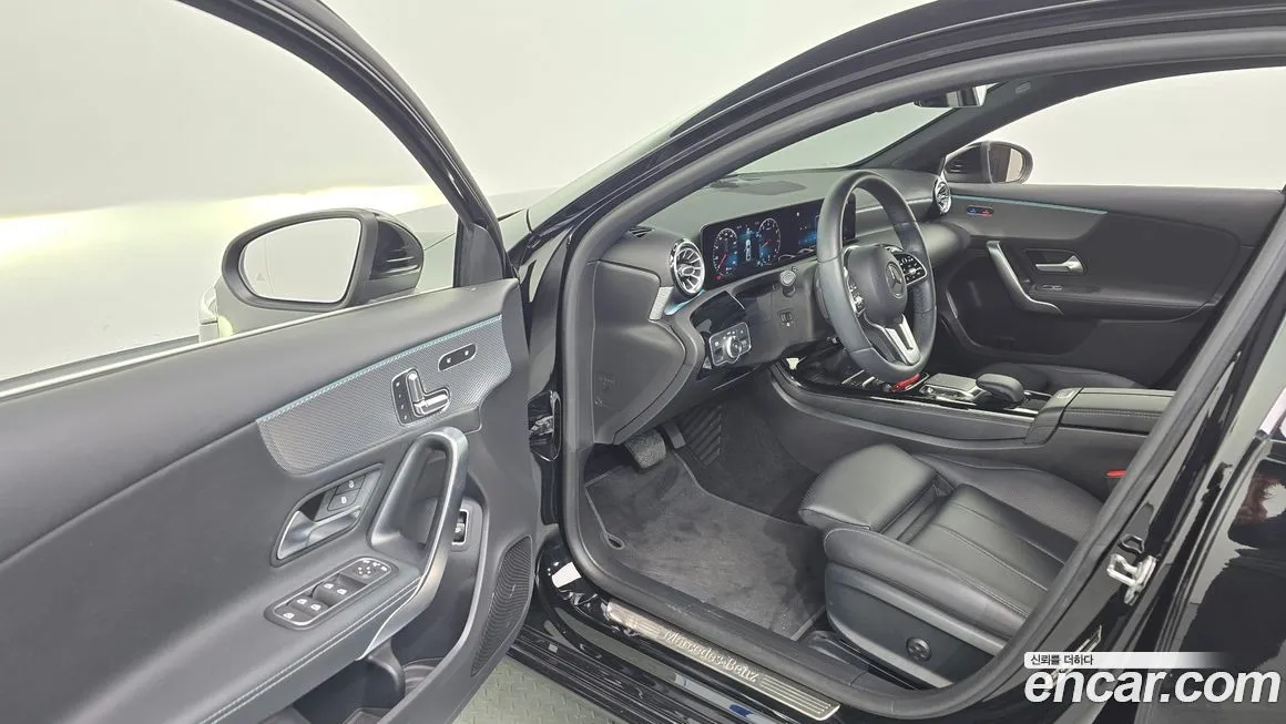 Mercedes-Benz A-Class — фото 10