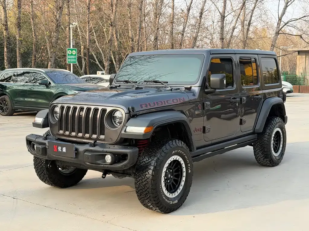 Jeep Wrangler — фото 1