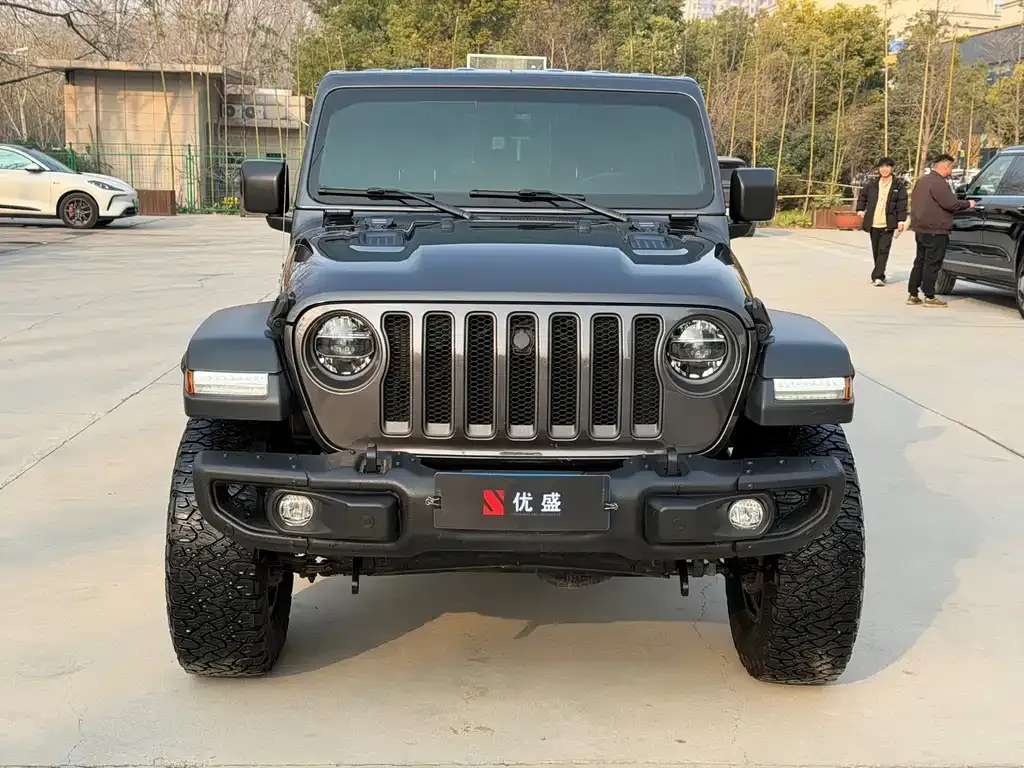 Jeep Wrangler — фото 6