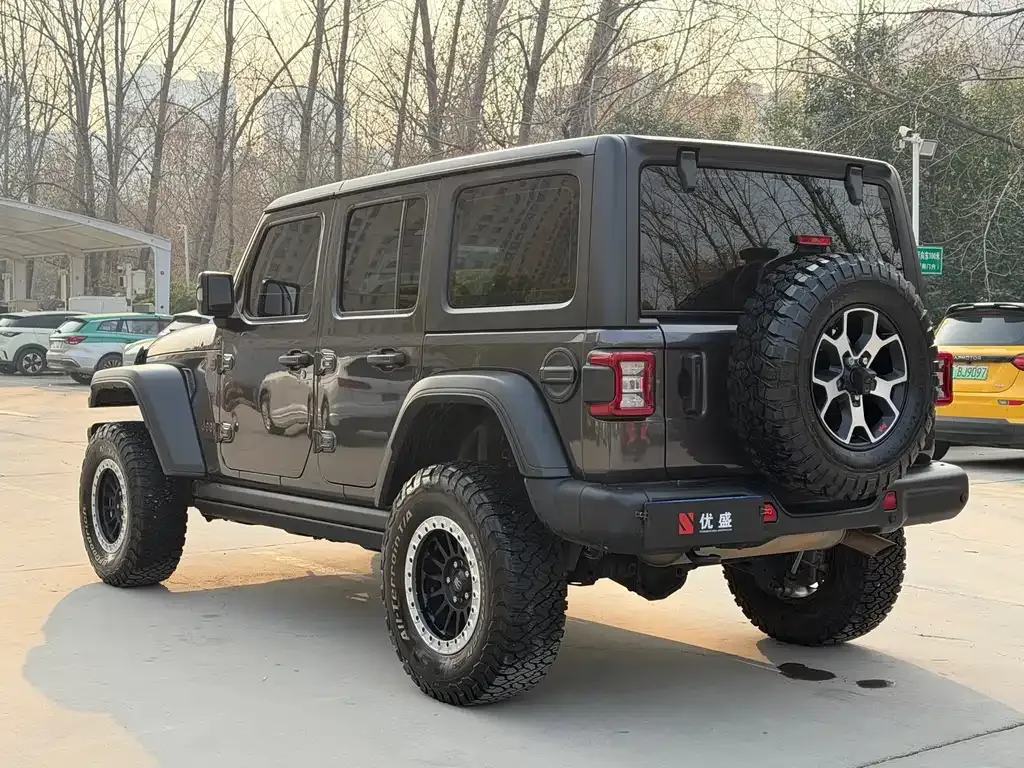 Jeep Wrangler — фото 5