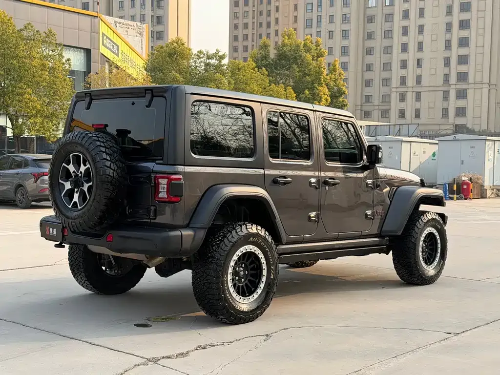 Jeep Wrangler — фото 9