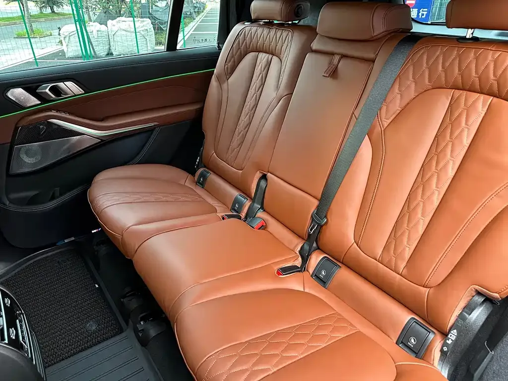 BMW X7 2025 из CN, фото 3