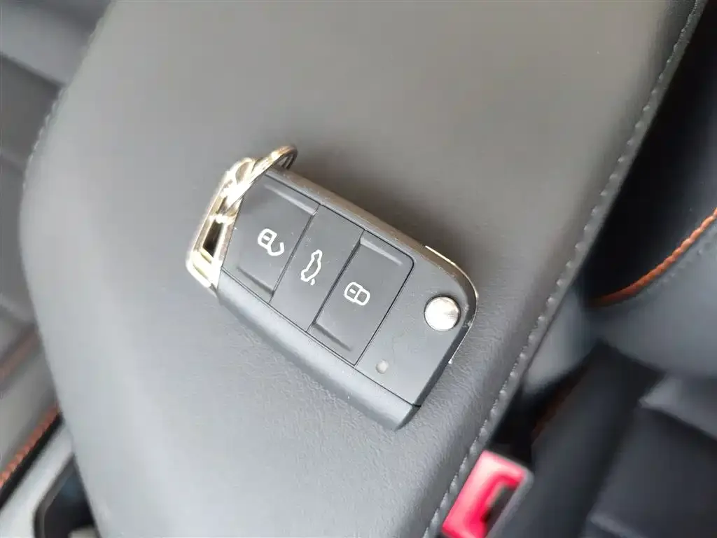 Volkswagen Bora 2023 из CN, фото 3
