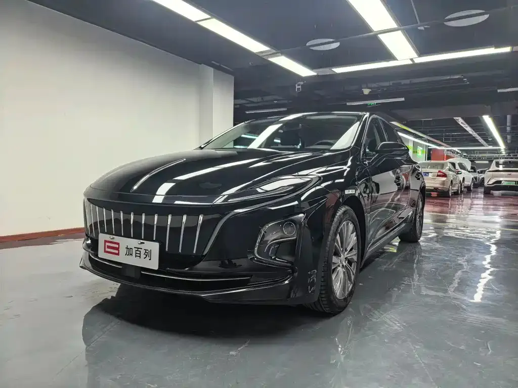 Hongqi E-QM5 — фото 1