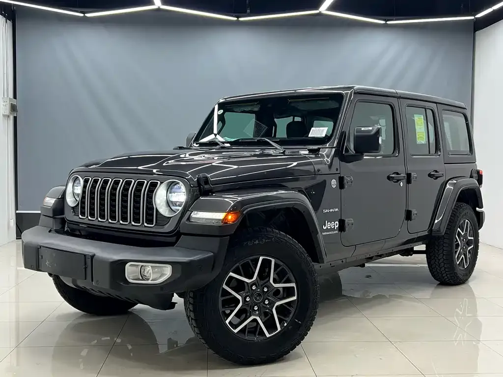 Jeep Wrangler — фото 1