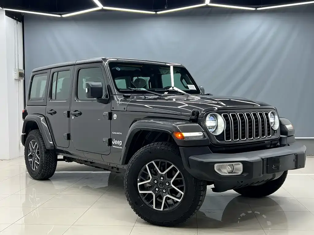 Jeep Wrangler — фото 7