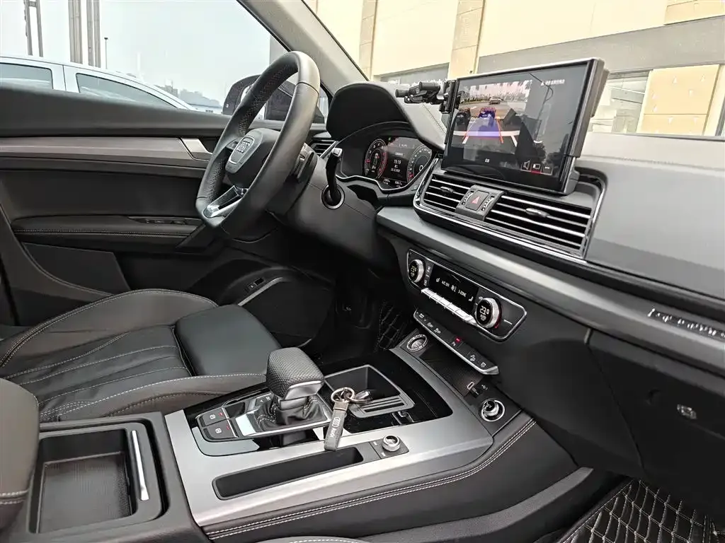 Audi Q5L 2024 из CN, фото 5