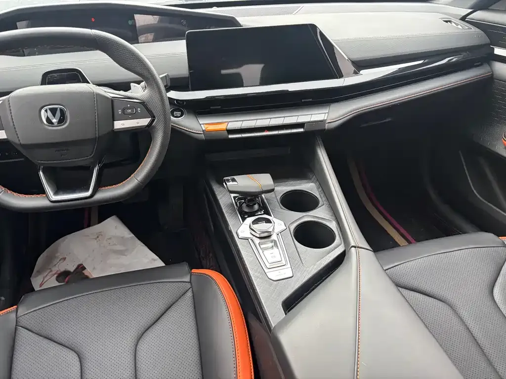 Changan UNI-V 2023 из CN, фото 6