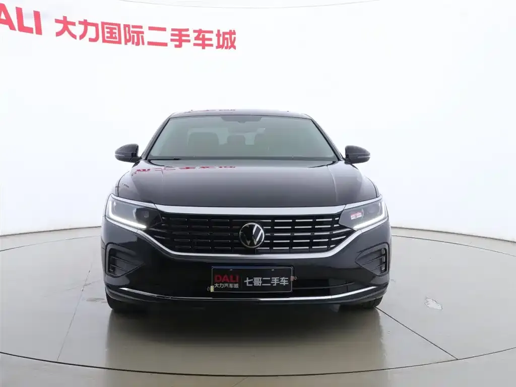 Volkswagen Passat — фото 8